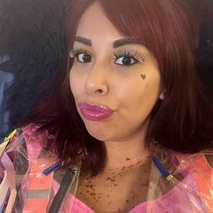 Meet your Posher, Nita